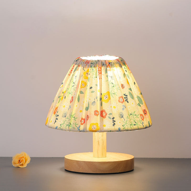 Modern minimalist creative iron flower-shaped 1-lamp table lamp