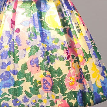 Modern minimalist creative iron flower-shaped 1-lamp table lamp