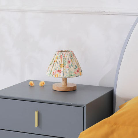 Modern minimalist creative iron flower-shaped 1-lamp table lamp