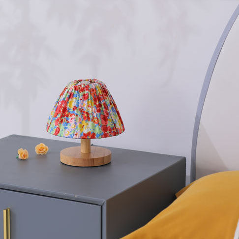 Modern minimalist creative iron flower-shaped 1-lamp table lamp