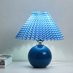 Nordic minimalist 1-light table lamp made of ceramic with folds