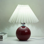 Nordic minimalist 1-light table lamp made of ceramic with folds