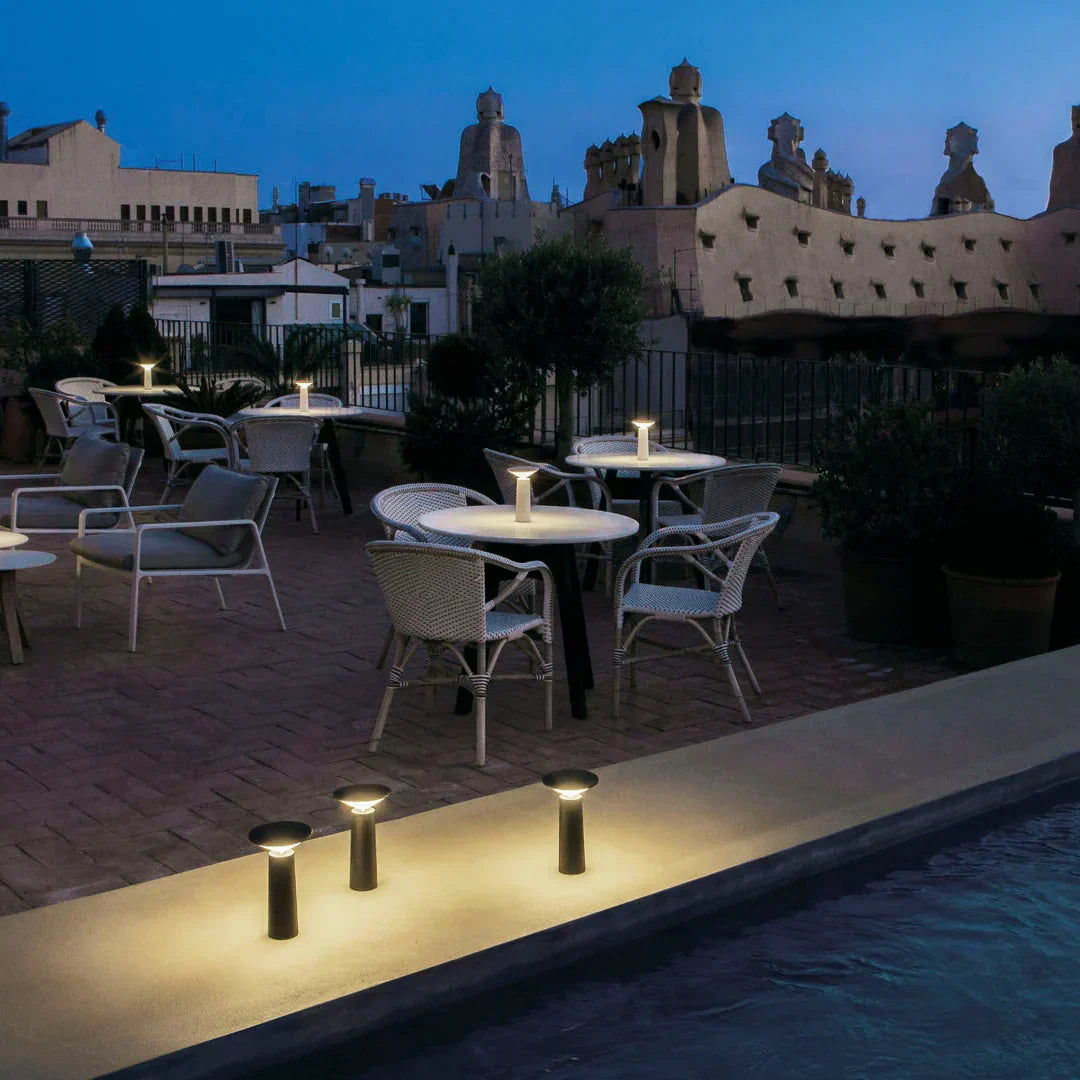 InfiNight - Modern table lamp with touch sensor | Dimmable brightness