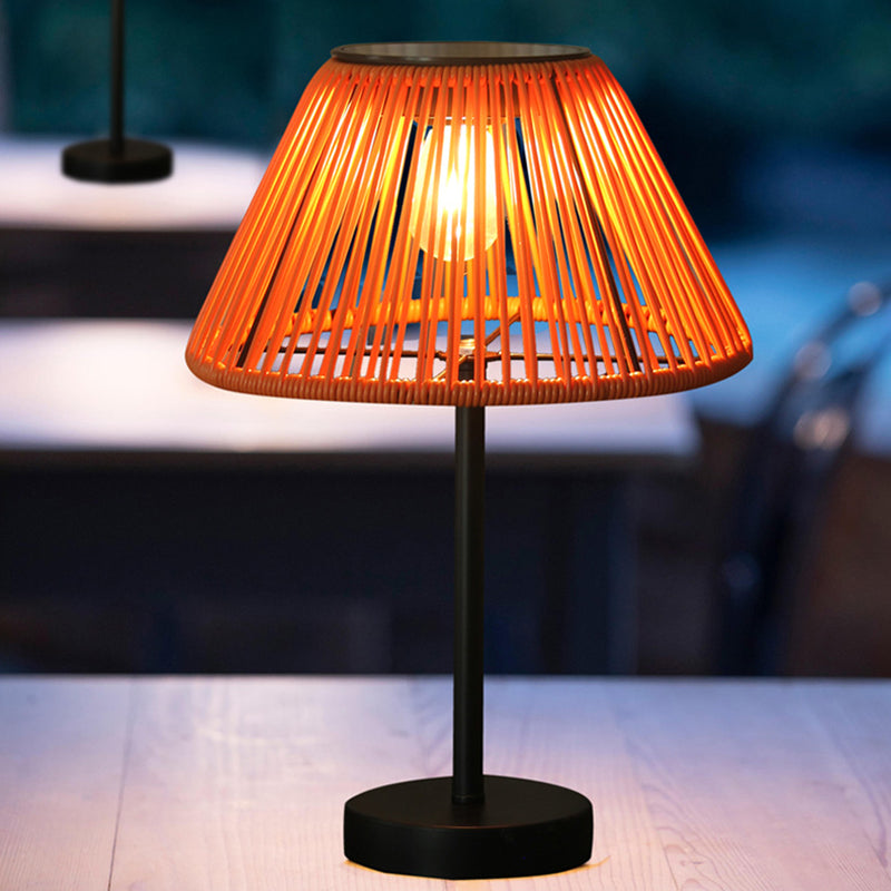 Traditional farmhouse waterproof solar-powered rechargeable weaving gum rattan iron conical LED outdoor table lamp for garden