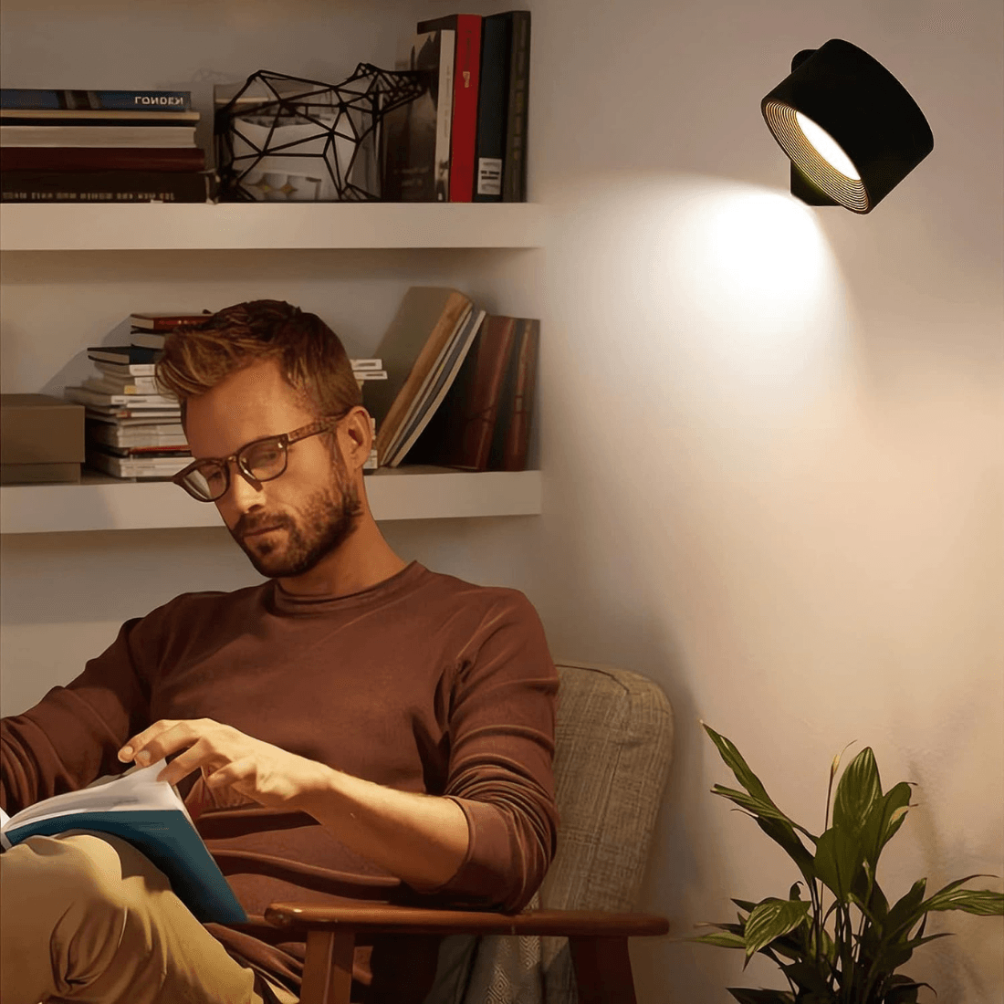 360° cordless rechargeable wall lamp | Versatile LED lighting solution