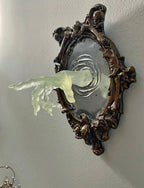 Madigas | Spirit in the Mirror – Shining 3D wall decoration made of resin for mysterious spaces