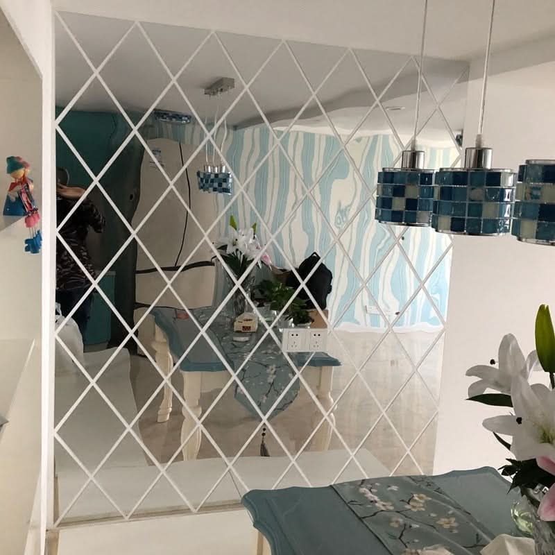 Madigas | MirraShape - Elegant 3D Mirror Triangle