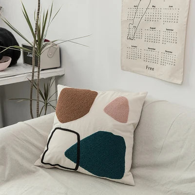 Black Cat & Garden Tufted Pillow Case | Madigas