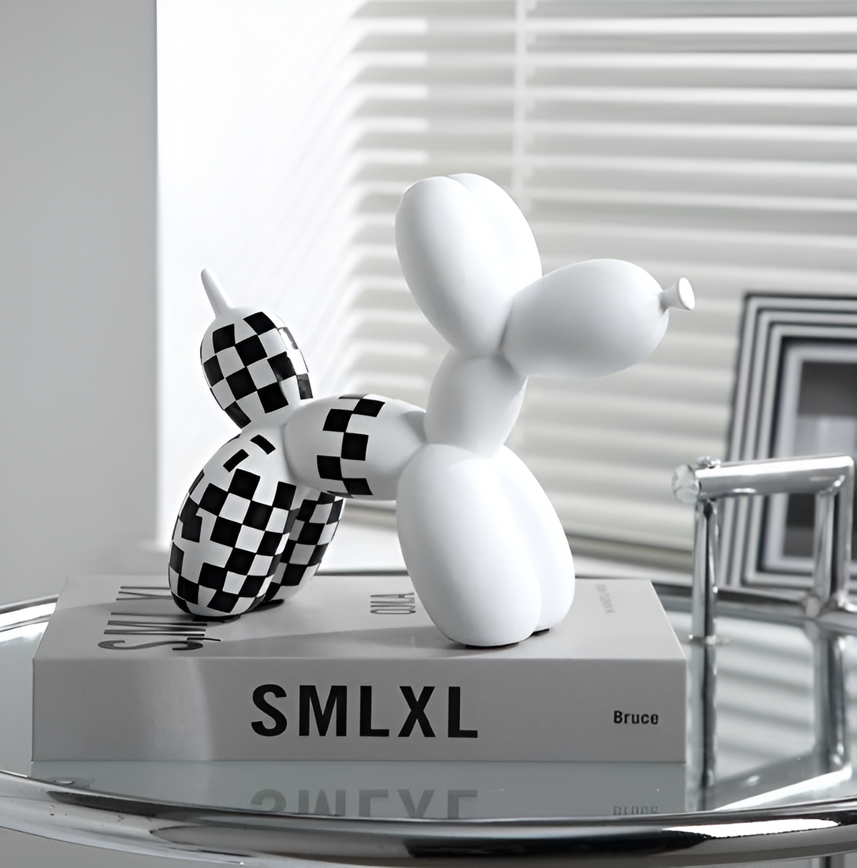 Balloon Pup Art - Creative Balloon Dog Design for Home Decoration