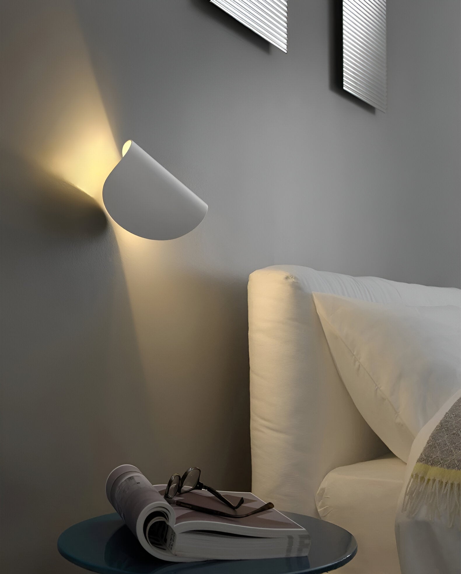 Twist Wall Light - Adjustable Metal Wall Lamp - Curved Wall Recess