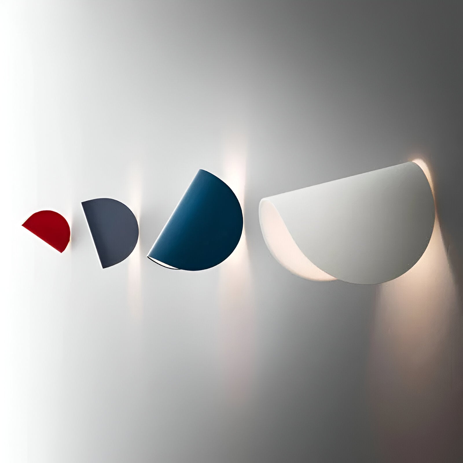 Twist Wall Light - Adjustable Metal Wall Lamp - Curved Wall Recess