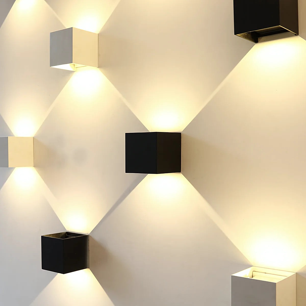 VellaGlow™ | Luxurious wall lamp with motion sensor