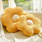 Flower-shaped cuddly pillow Madigas
