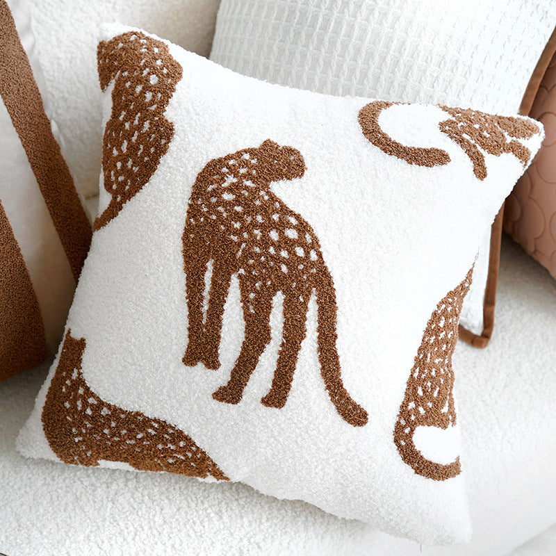 Structured Pillowcase with Elegant Edge Madigas