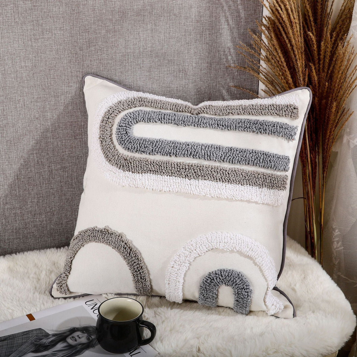 Artistic decorative cushion cover Madigas