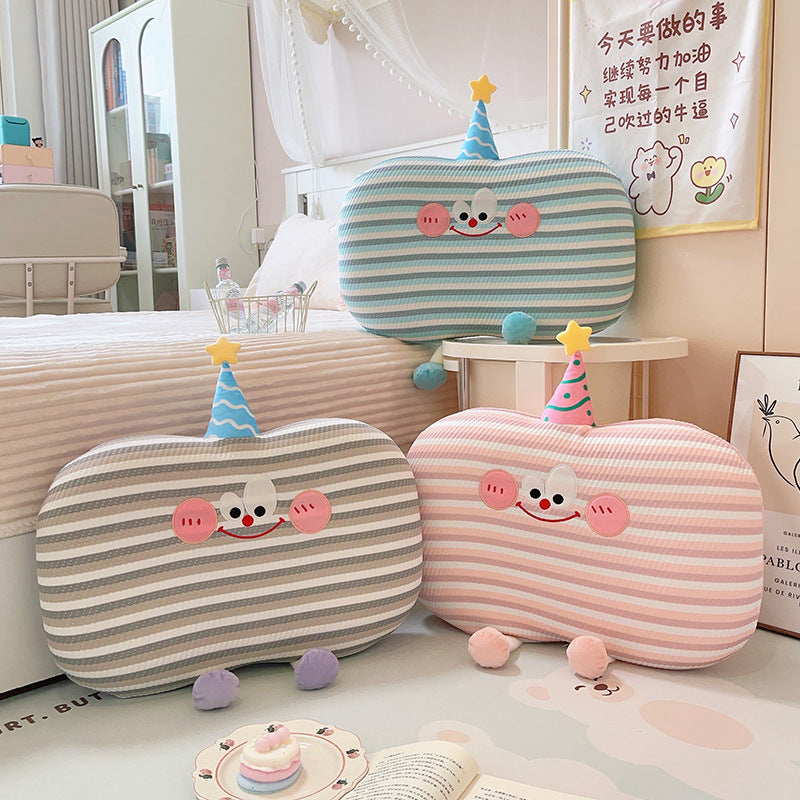 Plush pillow in cookie shape with cute face Madigas