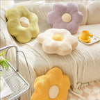 Flower-shaped cuddly pillow Madigas