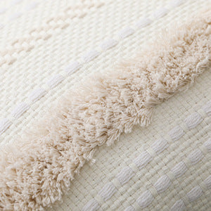 Structured Pillowcase with Tassels Madigas