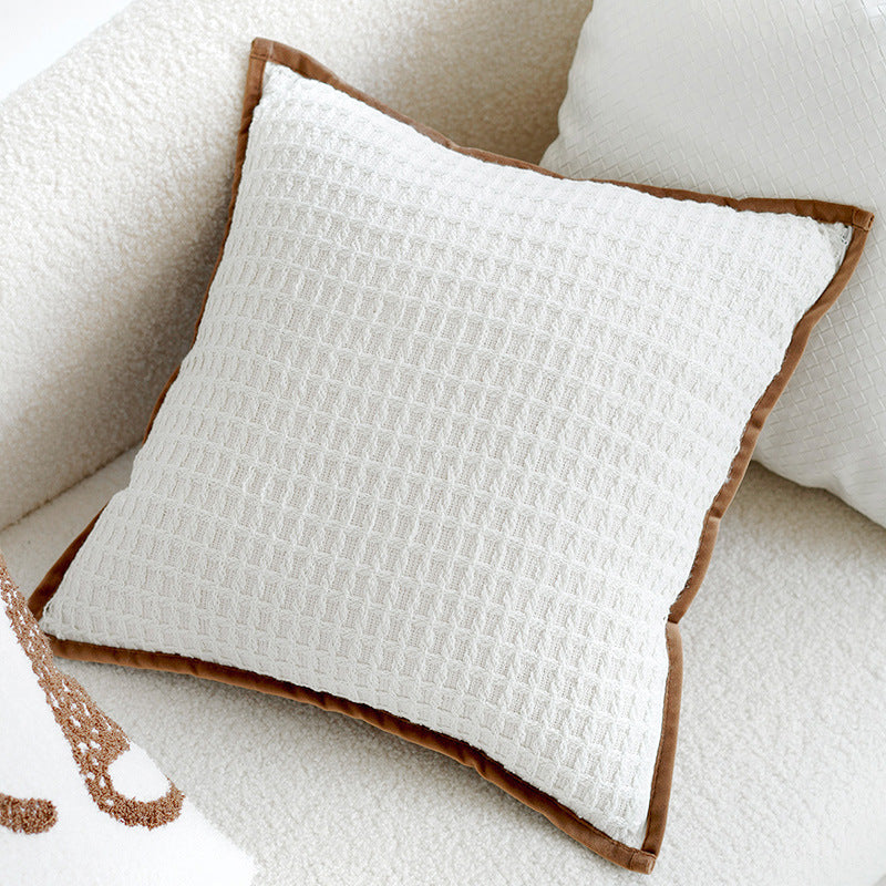 Structured Pillowcase with Elegant Edge Madigas