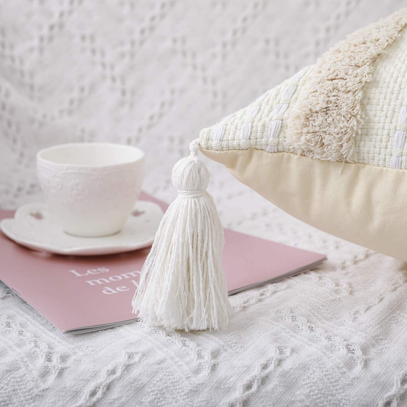 Structured Pillowcase with Tassels Madigas