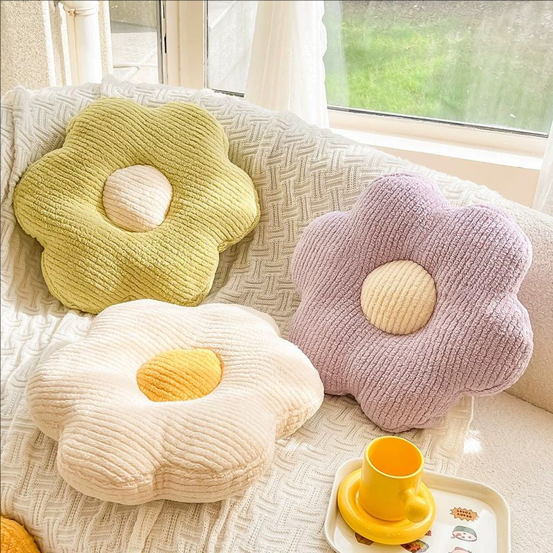 Flower-shaped cuddly pillow Madigas