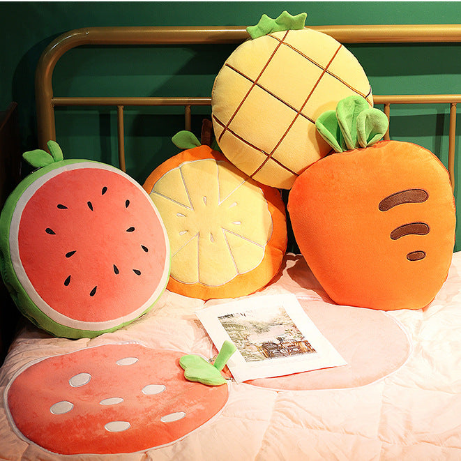 Plush pillow in carrot shape Madigas