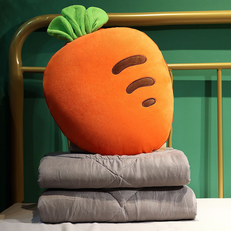 Plush pillow in carrot shape Madigas