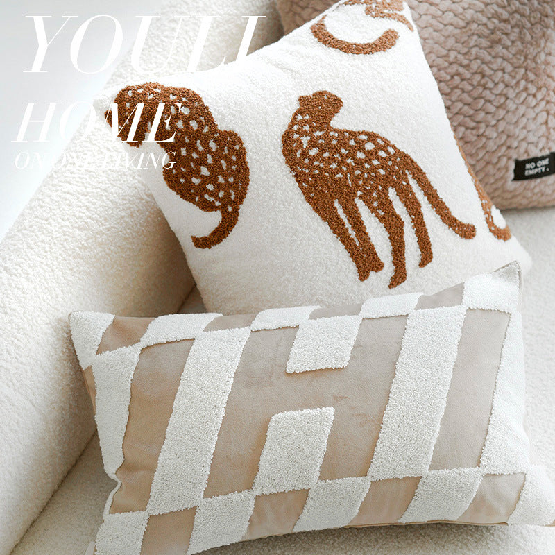 Structured Pillowcase with Elegant Edge Madigas