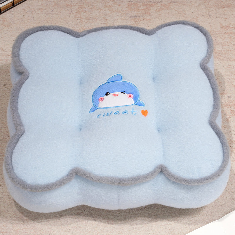 Plush pillow with animal-friendly design Madigas
