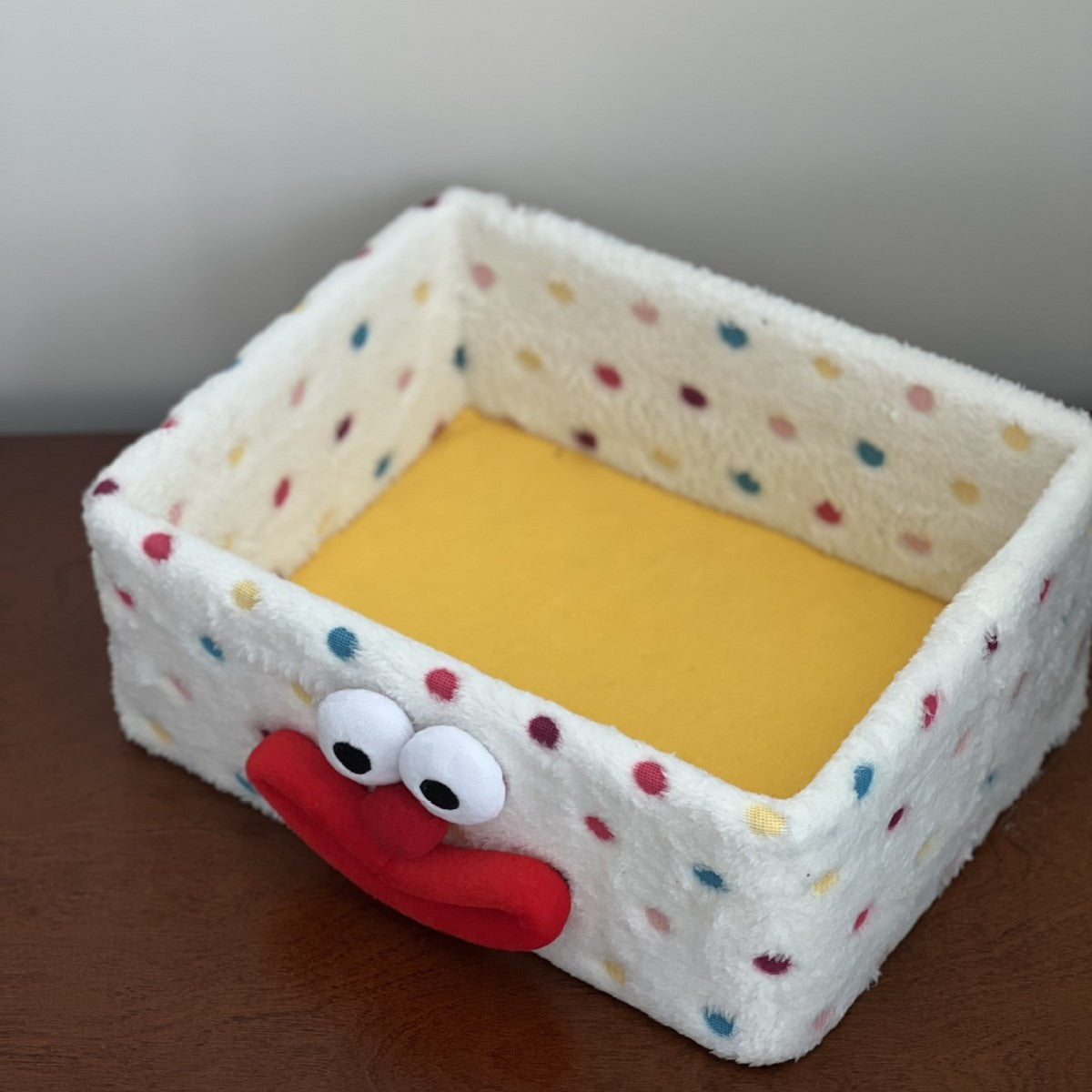 Toy storage box