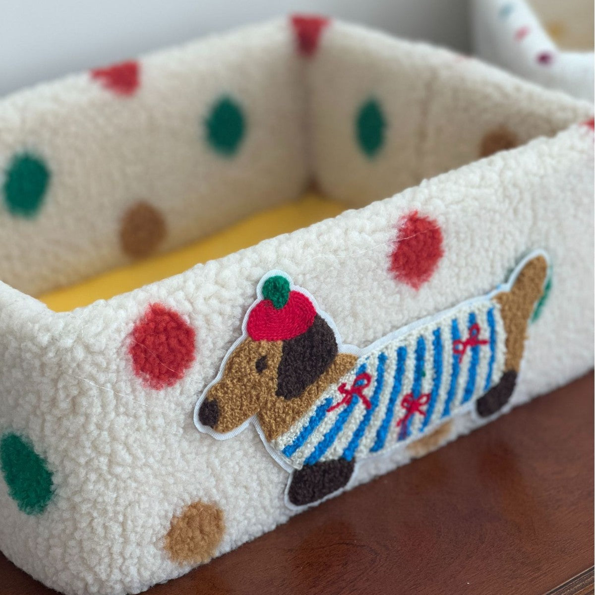 Toy storage box