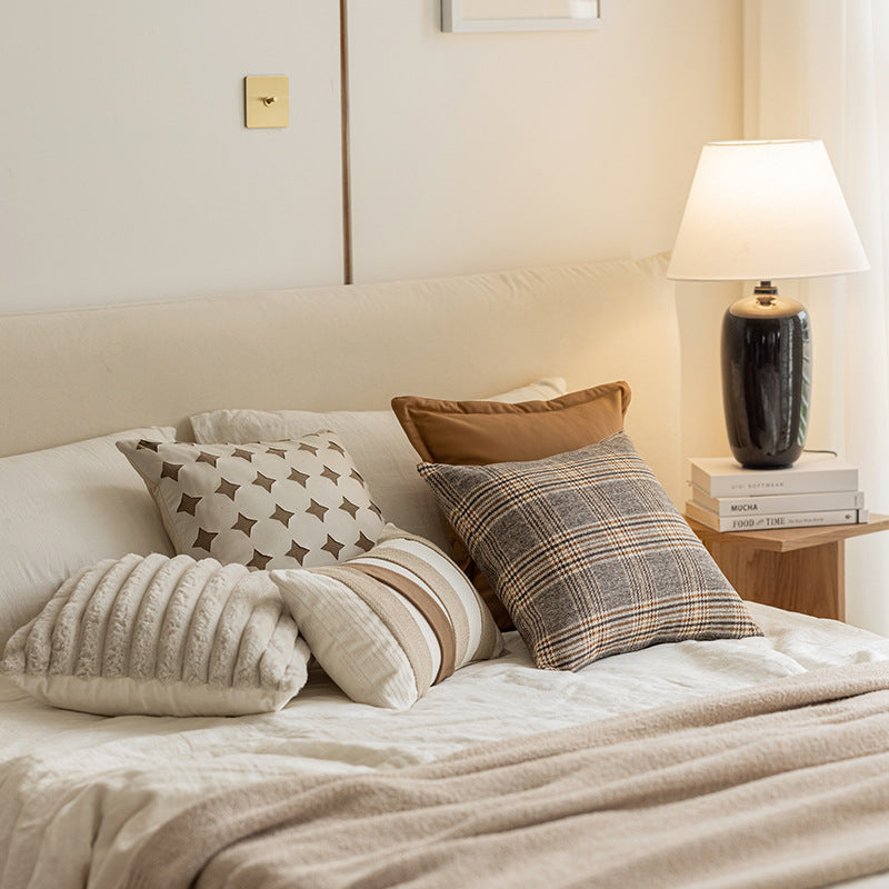 decorative cushion cover Madigas