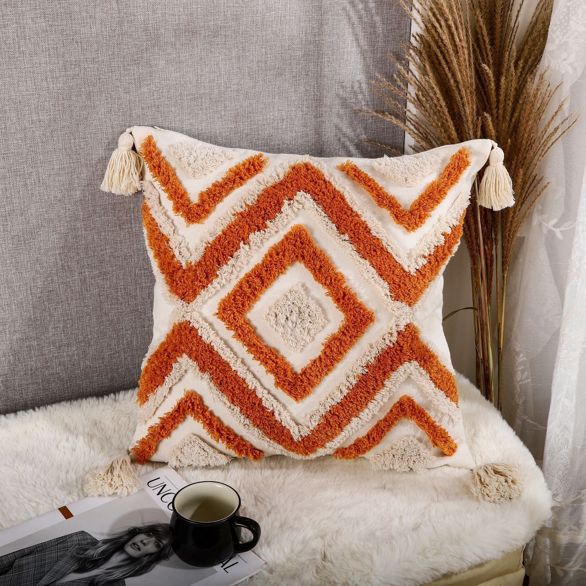 Artistic decorative cushion cover Madigas