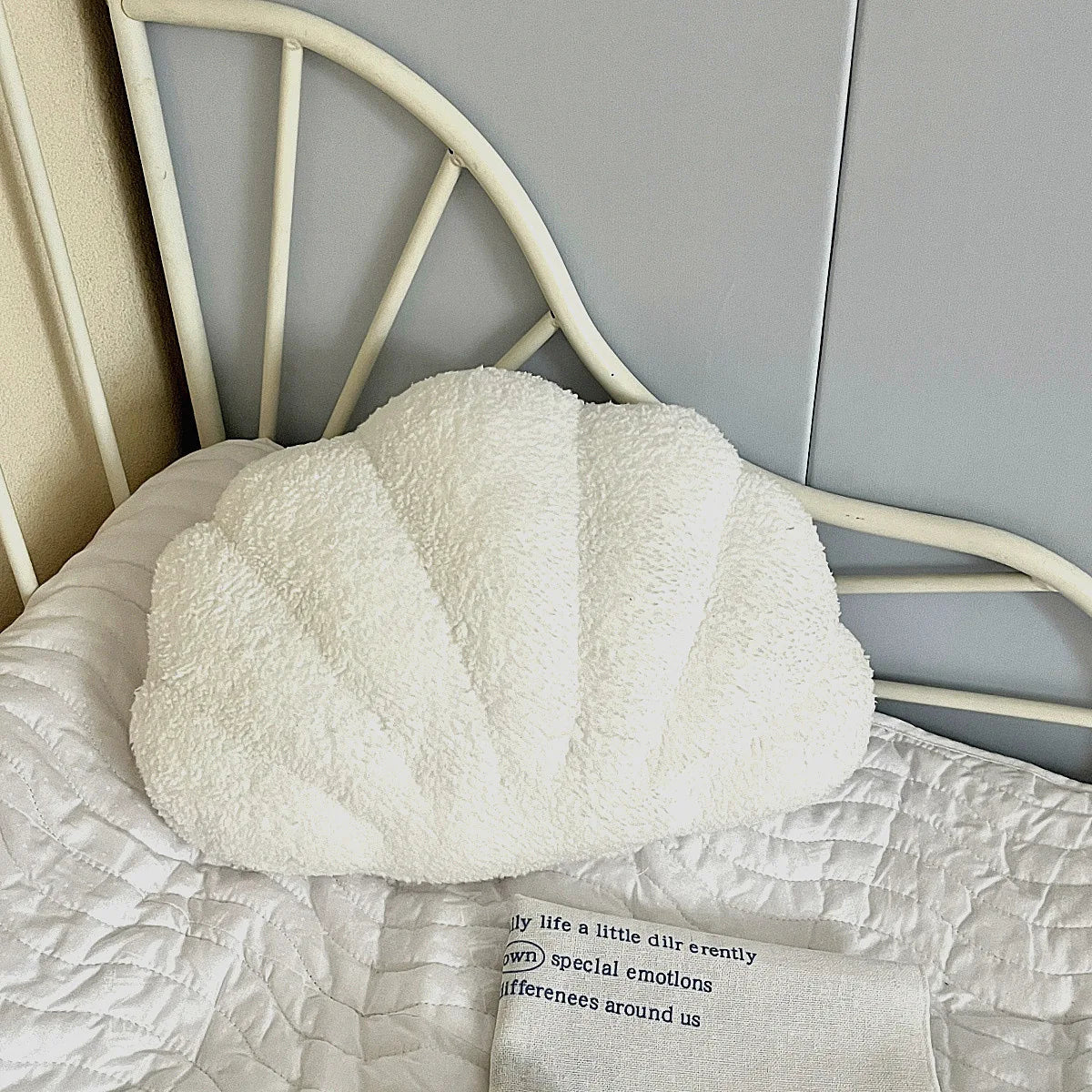 Pastel Shell Cushion – Fluffy Bouclé Plush Pillow | Madigas