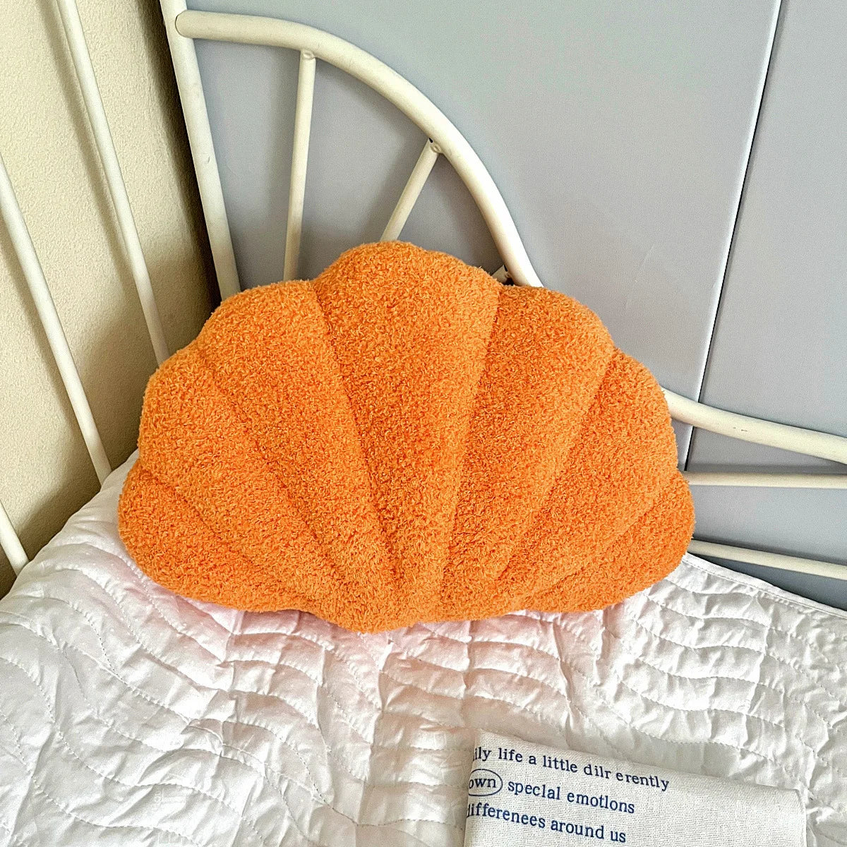 Pastel Shell Cushion – Fluffy Bouclé Plush Pillow | Madigas