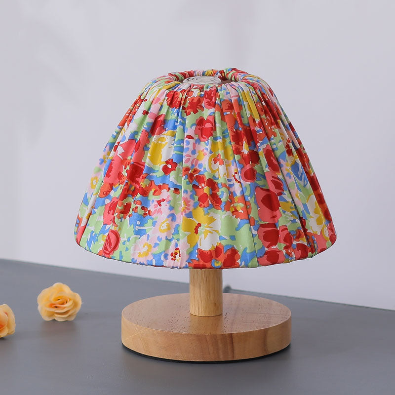 Modern minimalist creative iron flower-shaped 1-lamp table lamp