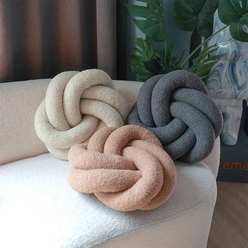 Nordic Cotton Boucle Knot Pillow | Madigas