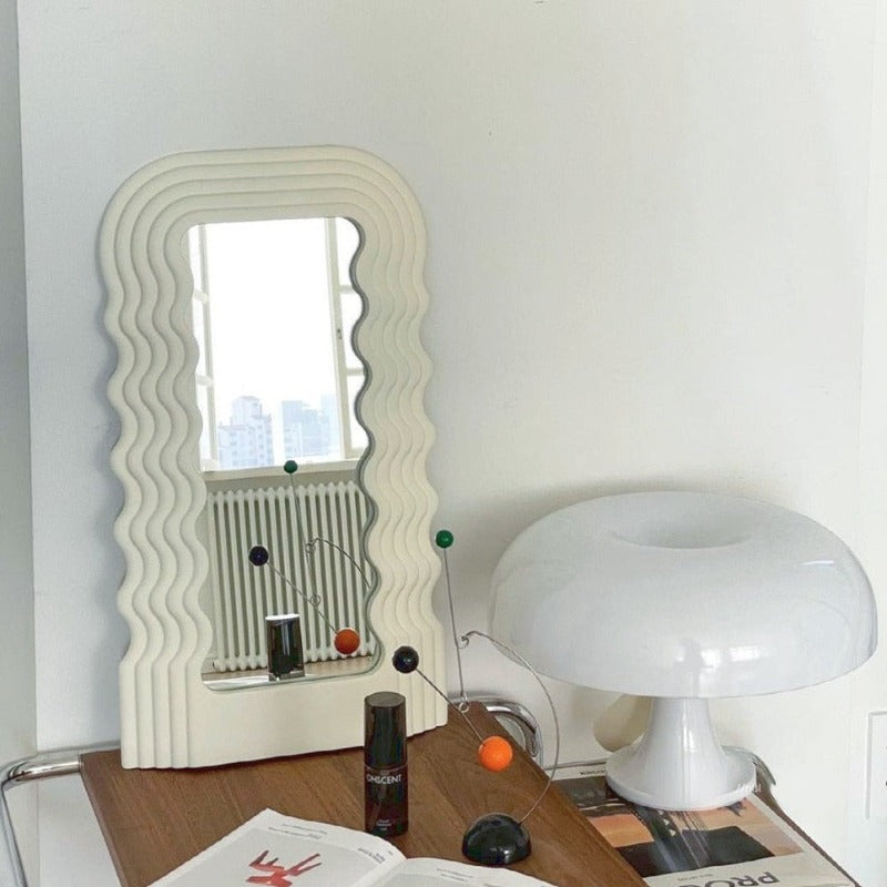 Madigas | Wave Shock Retro Mirror