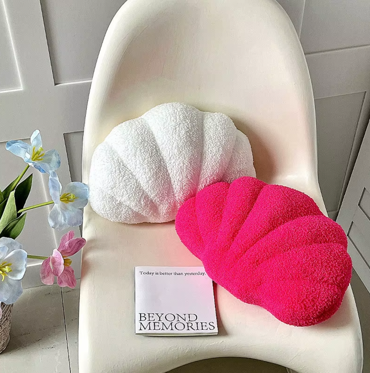 Pastel Shell Cushion – Fluffy Bouclé Plush Pillow | Madigas