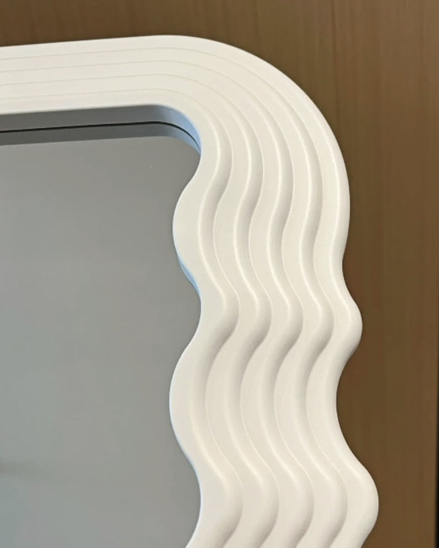 Madigas | Wave Shock Retro Mirror