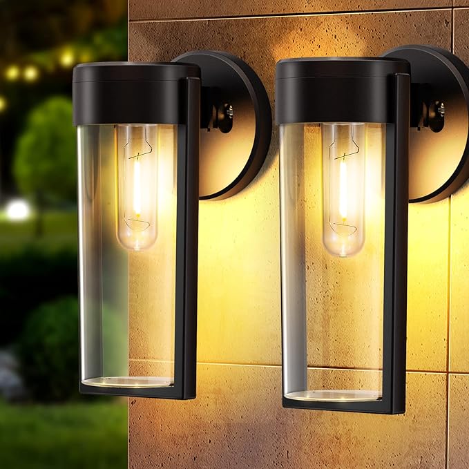Solar-powered wall lamp