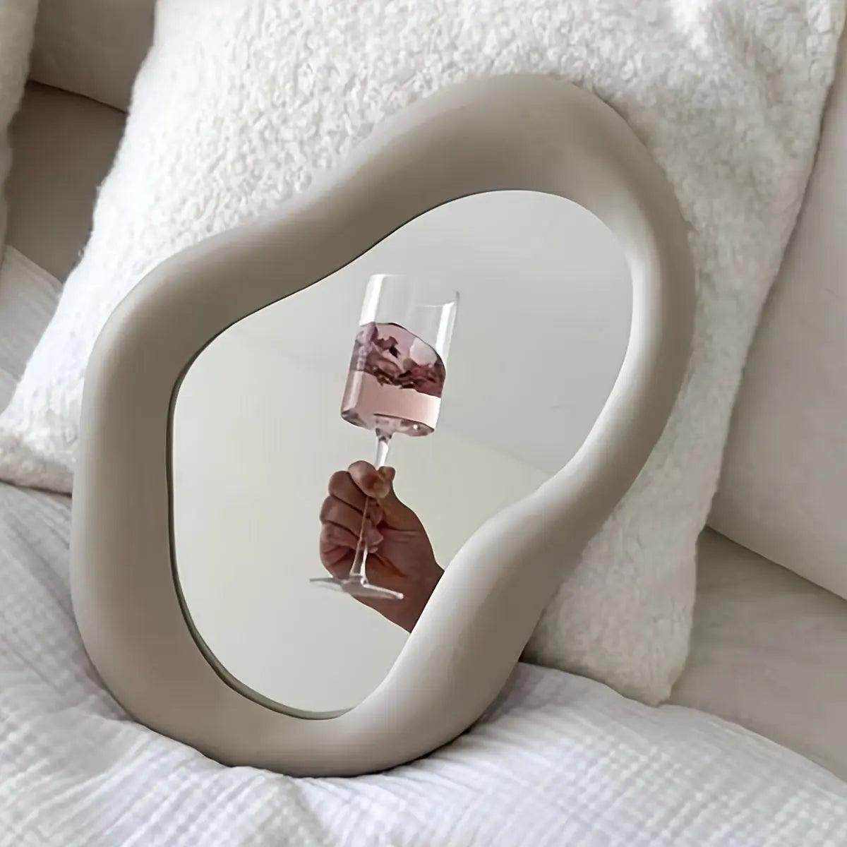 Madigas | Mirrorly - Deformed Mirror