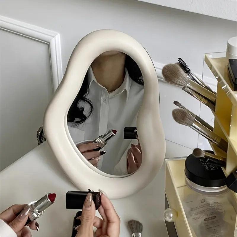 Madigas | Mirrorly - Deformed Mirror