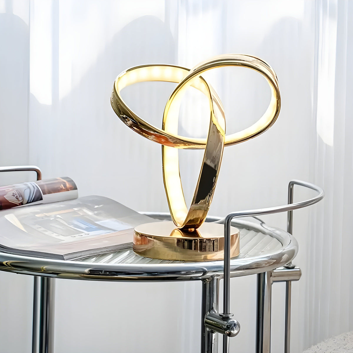 Lamp - Luxurious golden Möbius ring desk reading lamp