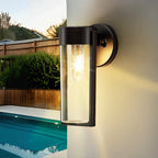 Solar-powered wall lamp
